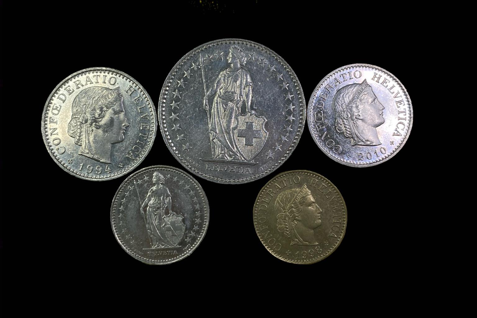 Svájci frank lot