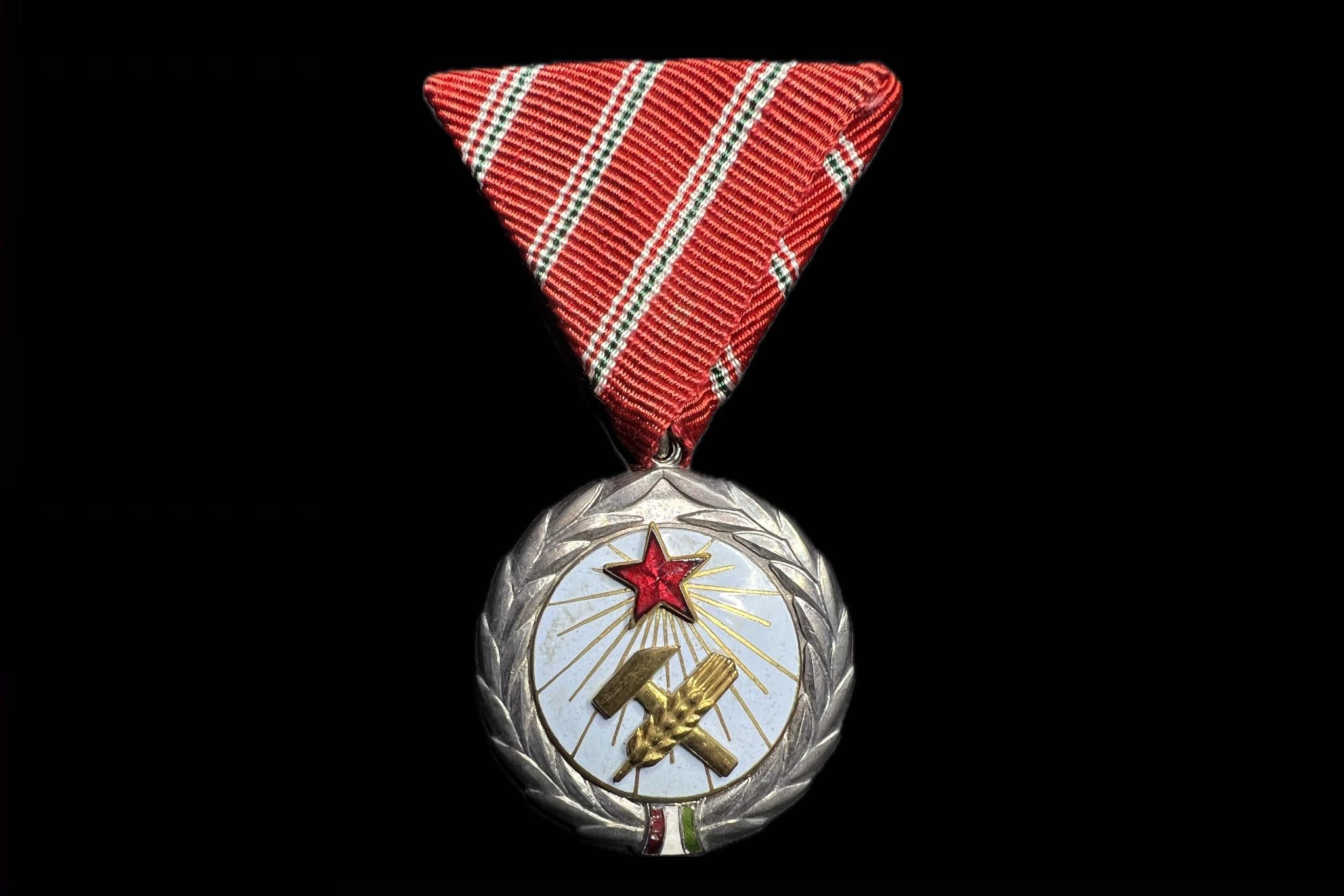 Rákosi Munka Érdemérem 