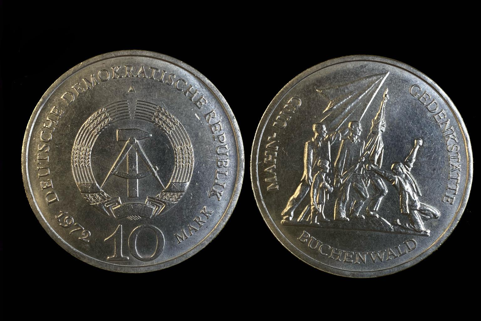 DDR (1972) 10 márka Buchenwaldi koncentrációs tábor emlékérme dísztokban