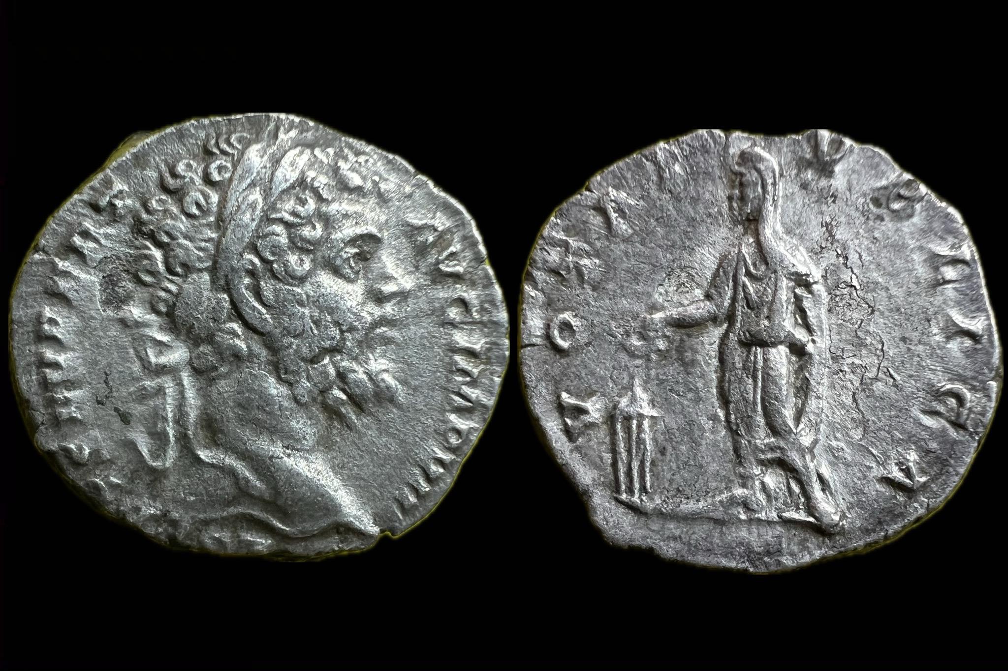 Septimus Severus (i.sz.193-211) dénár L SEPT SEV PERT AVG IMP V, VOTA PVBLICA  Rome 8_77