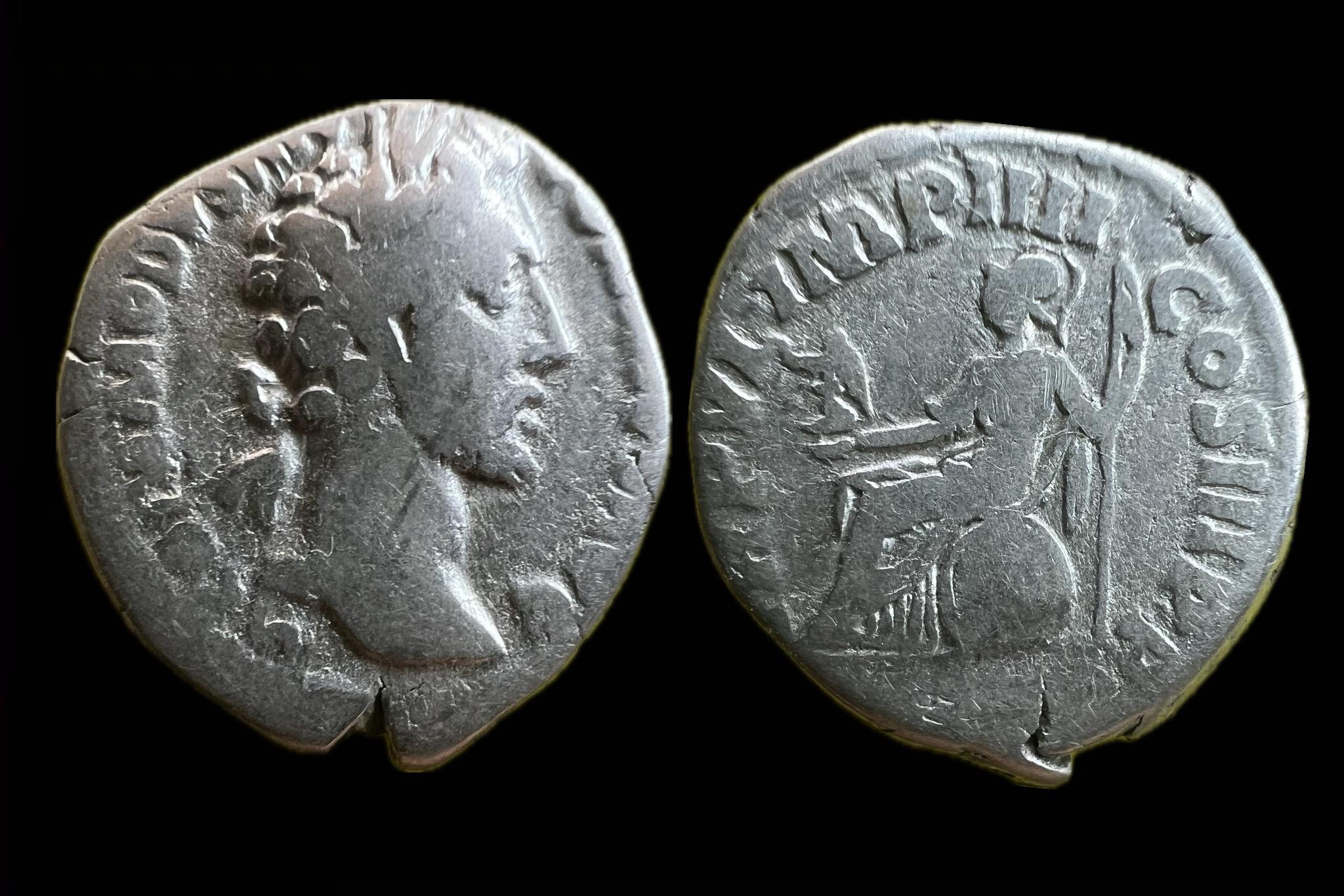 Commodus Dénár i.sz.177-192 Roma  RIC III 43  M COMMODVS-ANTONINVS AVG,  TR P VI-IMP-IIII COS III P P
