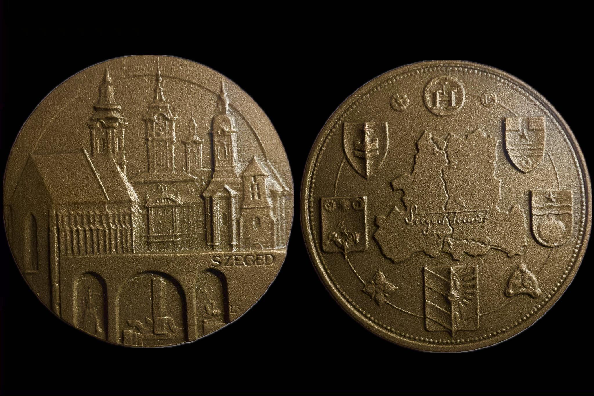 Szeged Szeged Tourist bronz emlékérem Érem 1990 Lapis András  1942- Szeged 