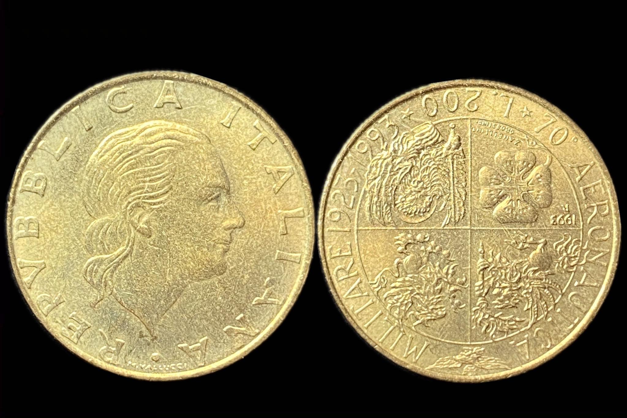 Olaszország 200 Lire 1993 KM155