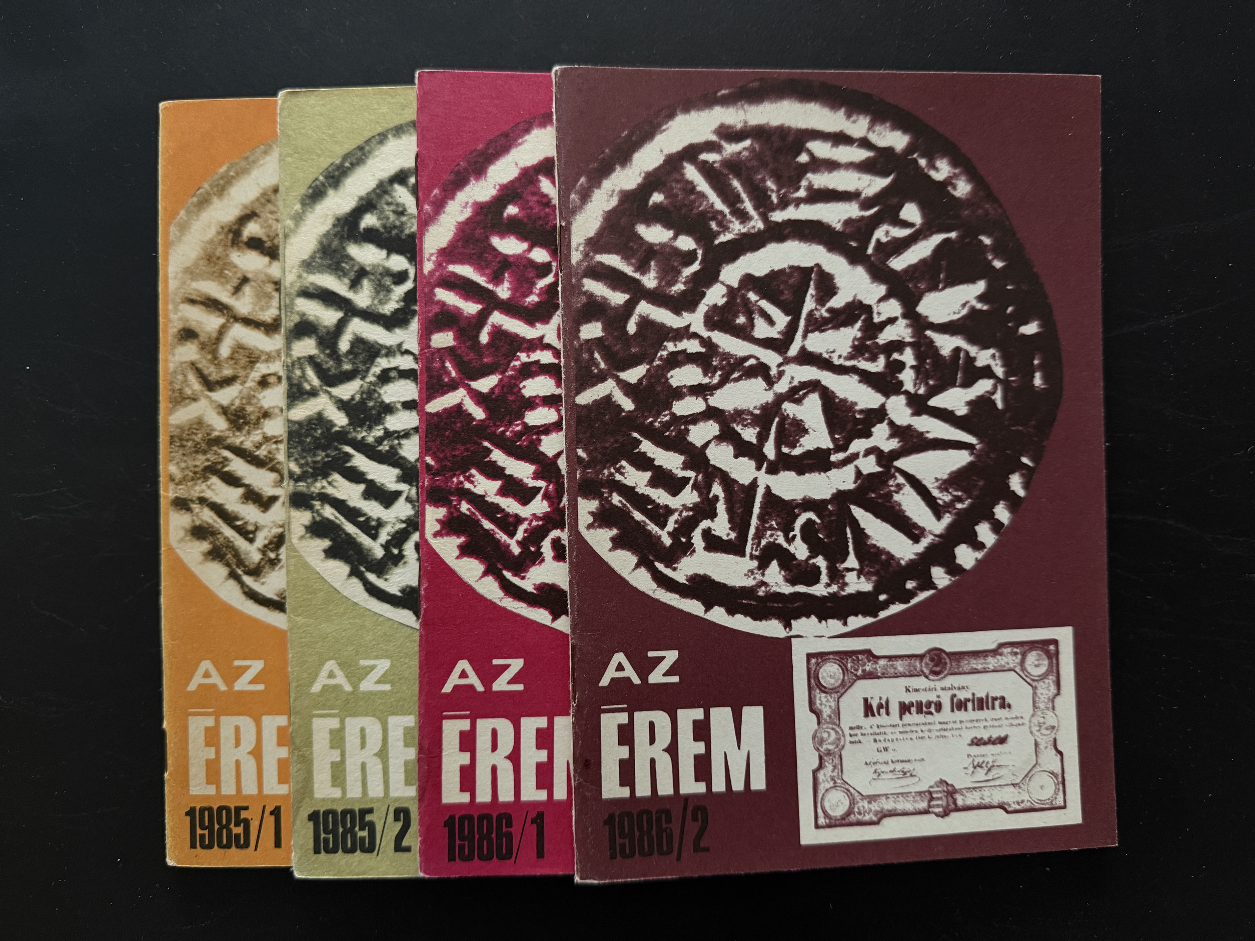 Az érem 1986/1/2, 1985/1/2 4 db