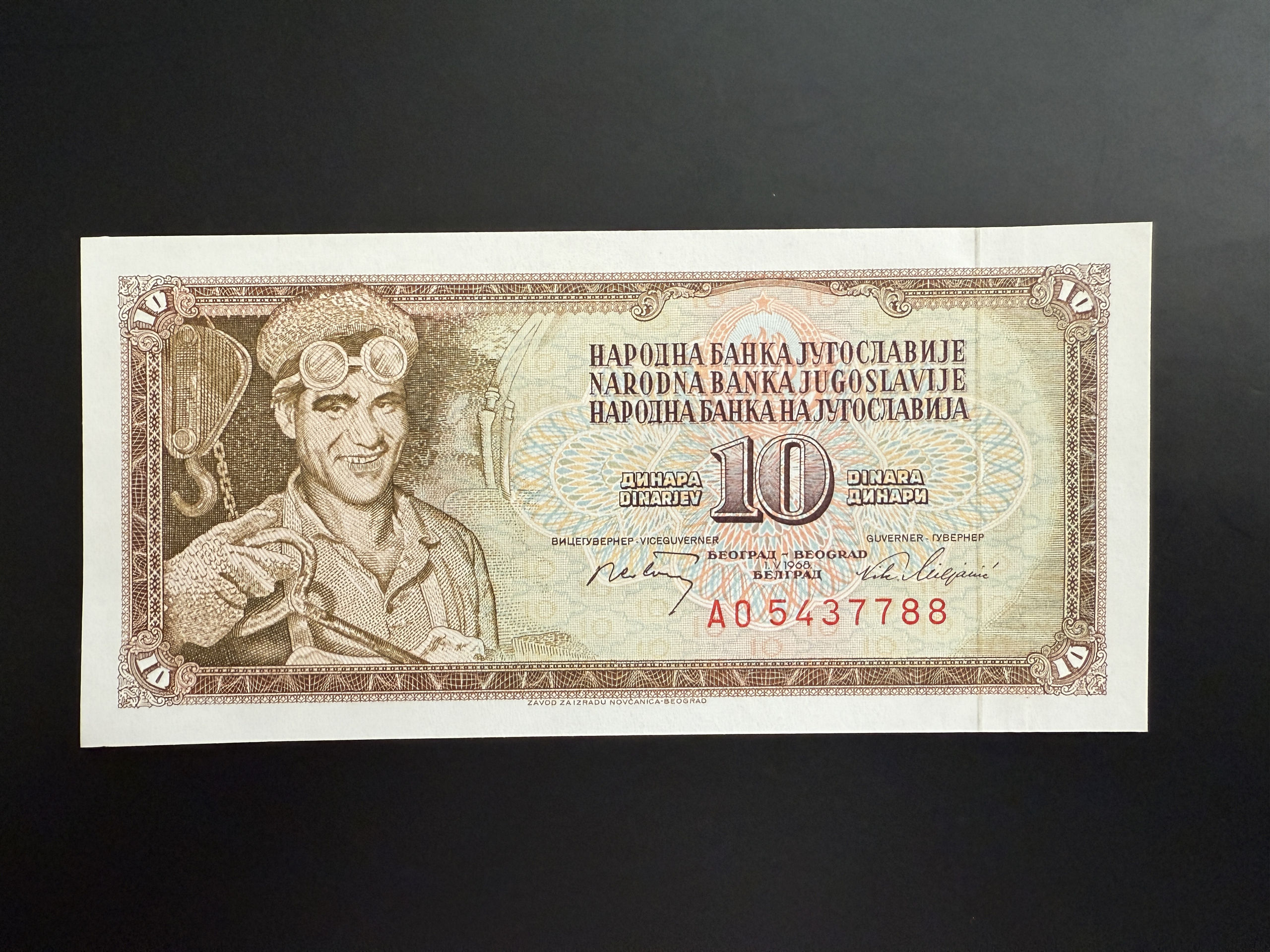 YUGOSLAVIA 10 Dinara 1.5.1968 (P.82) UNC
