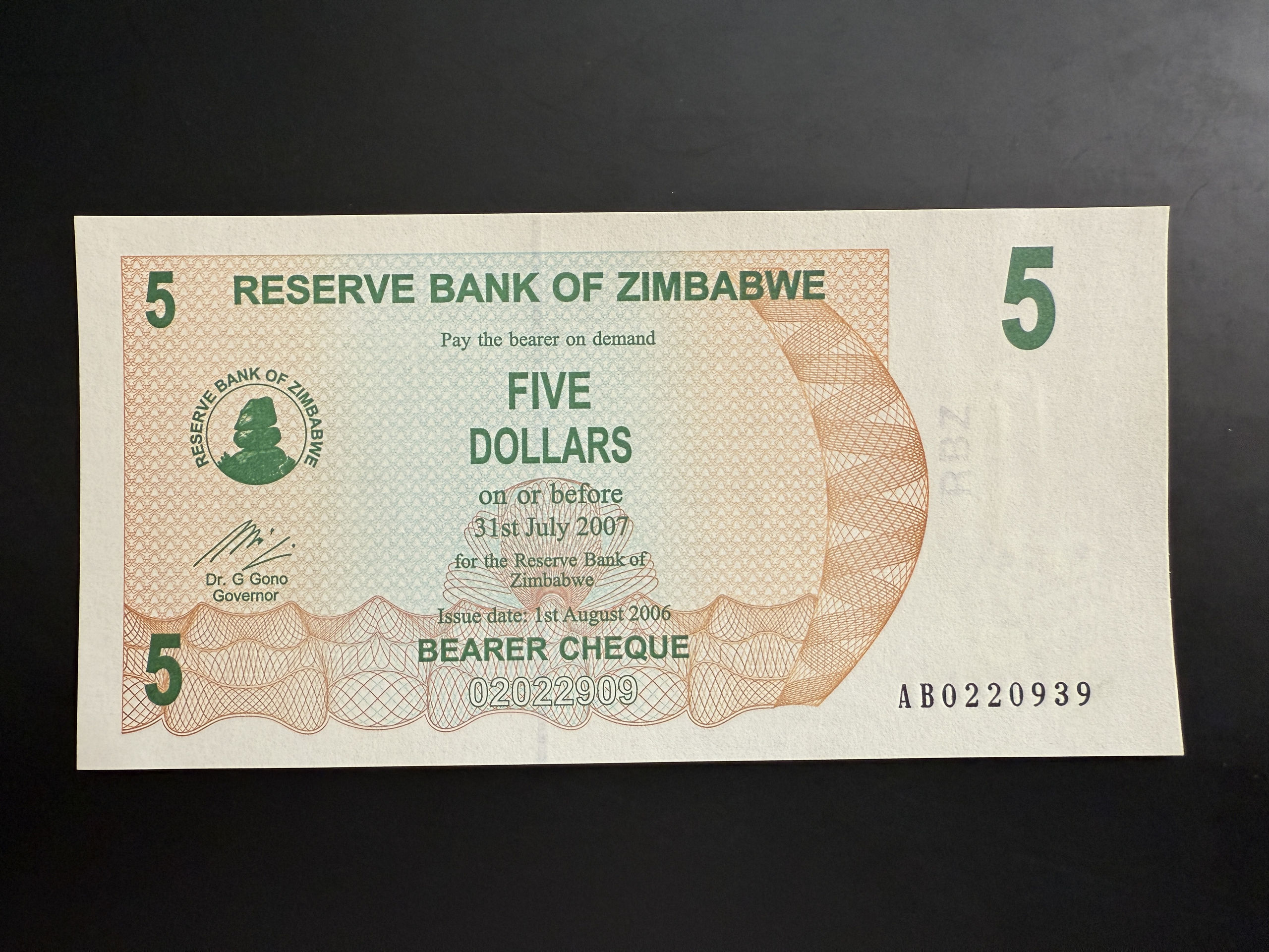 ZIMBABWE 5 Dollars 1.8.2006 (P.38) UNC