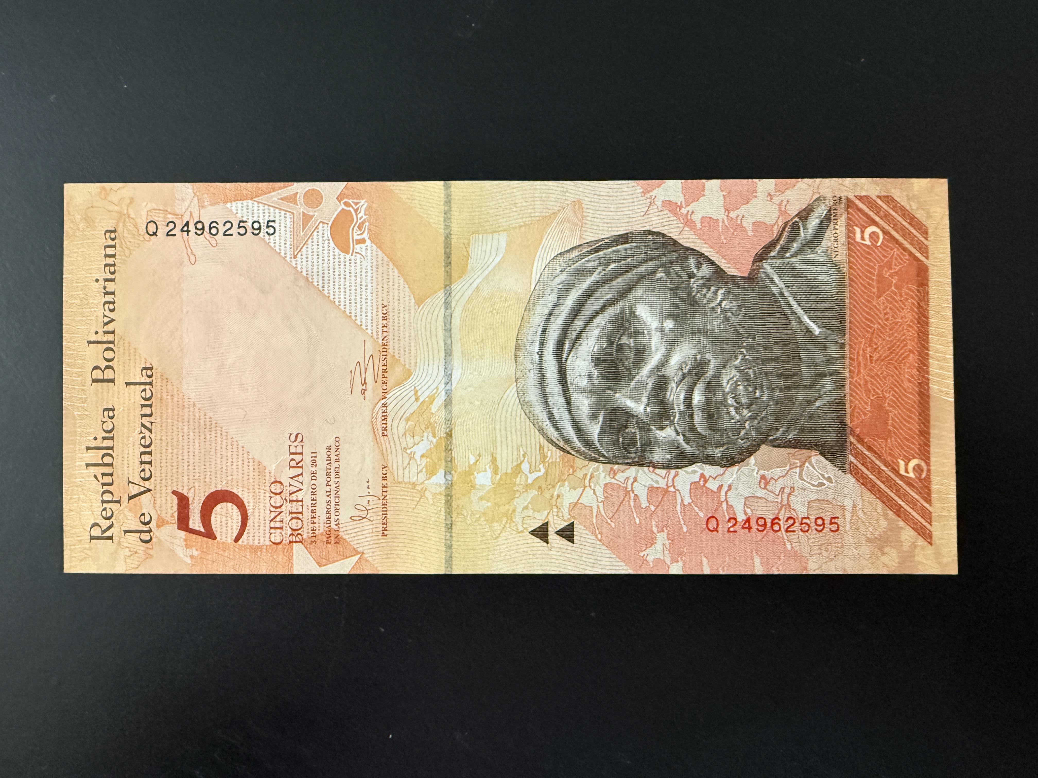 VENEZUELA 5 Bolivares 3.2.2011 (P.89) UNC