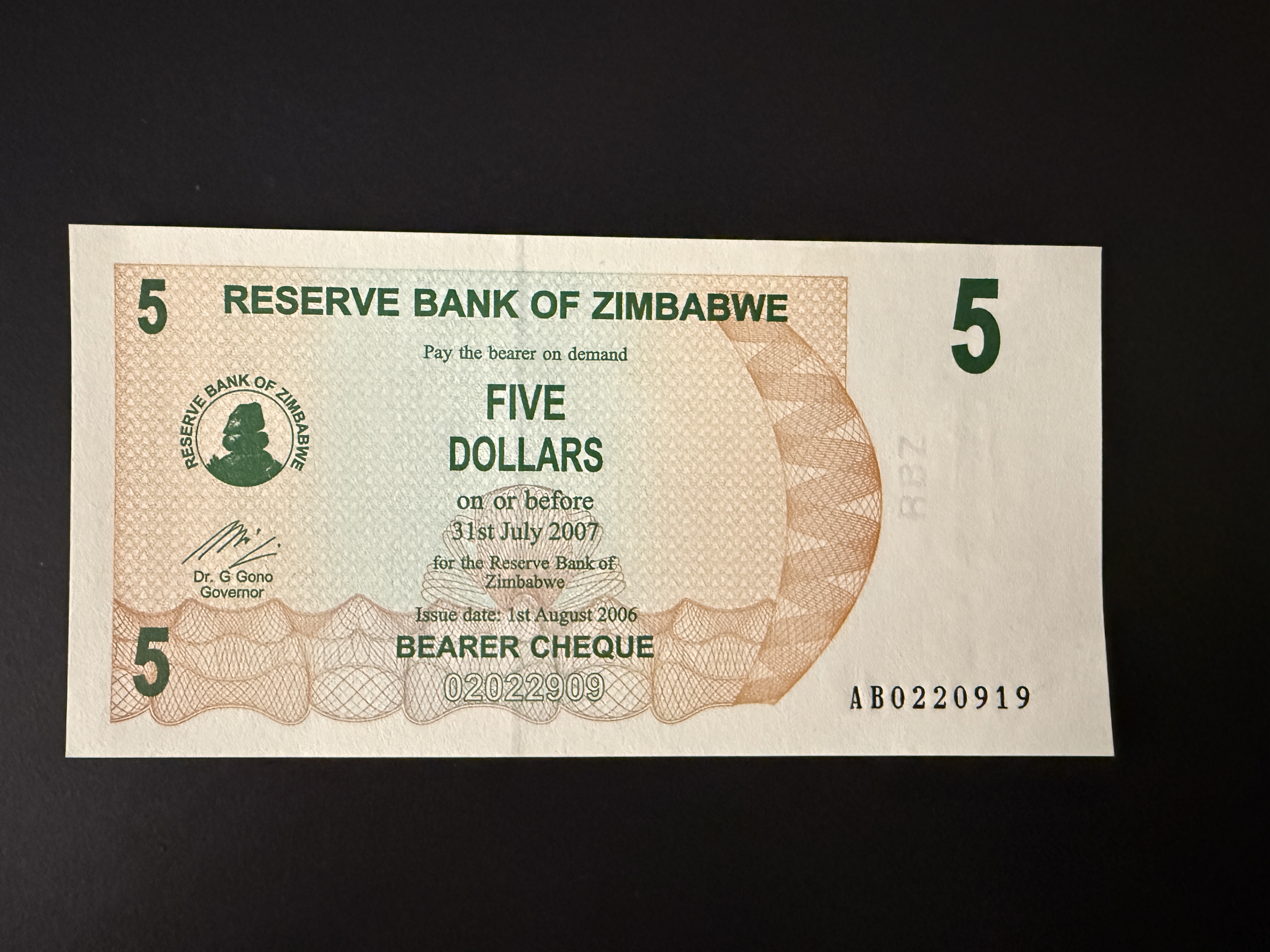 ZIMBABWE 5 Dollars 1.8.2006 (P.38) UNC