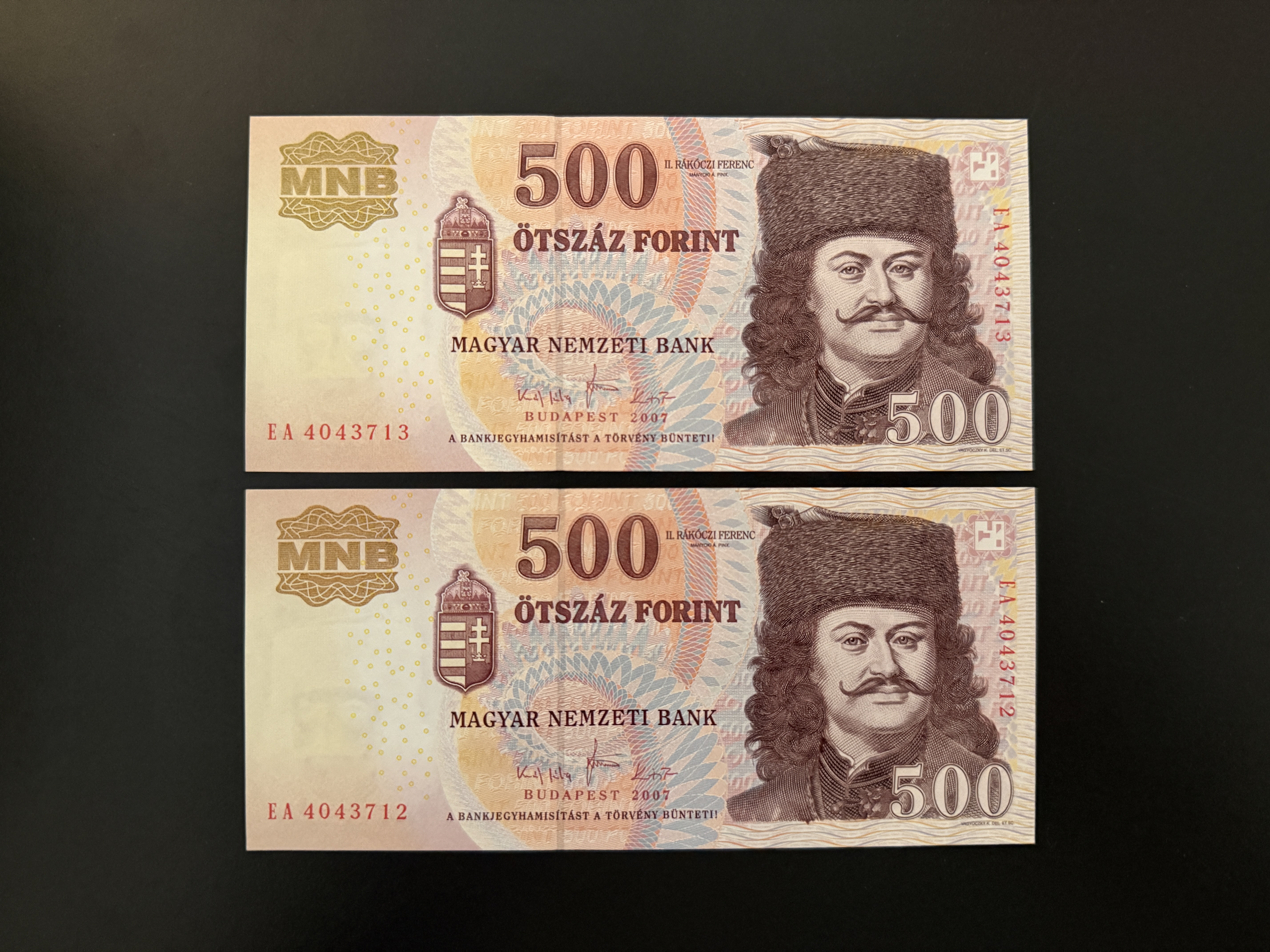 500 Forint UNC 2007 sorszámkövető 2db EA Adamo F54F