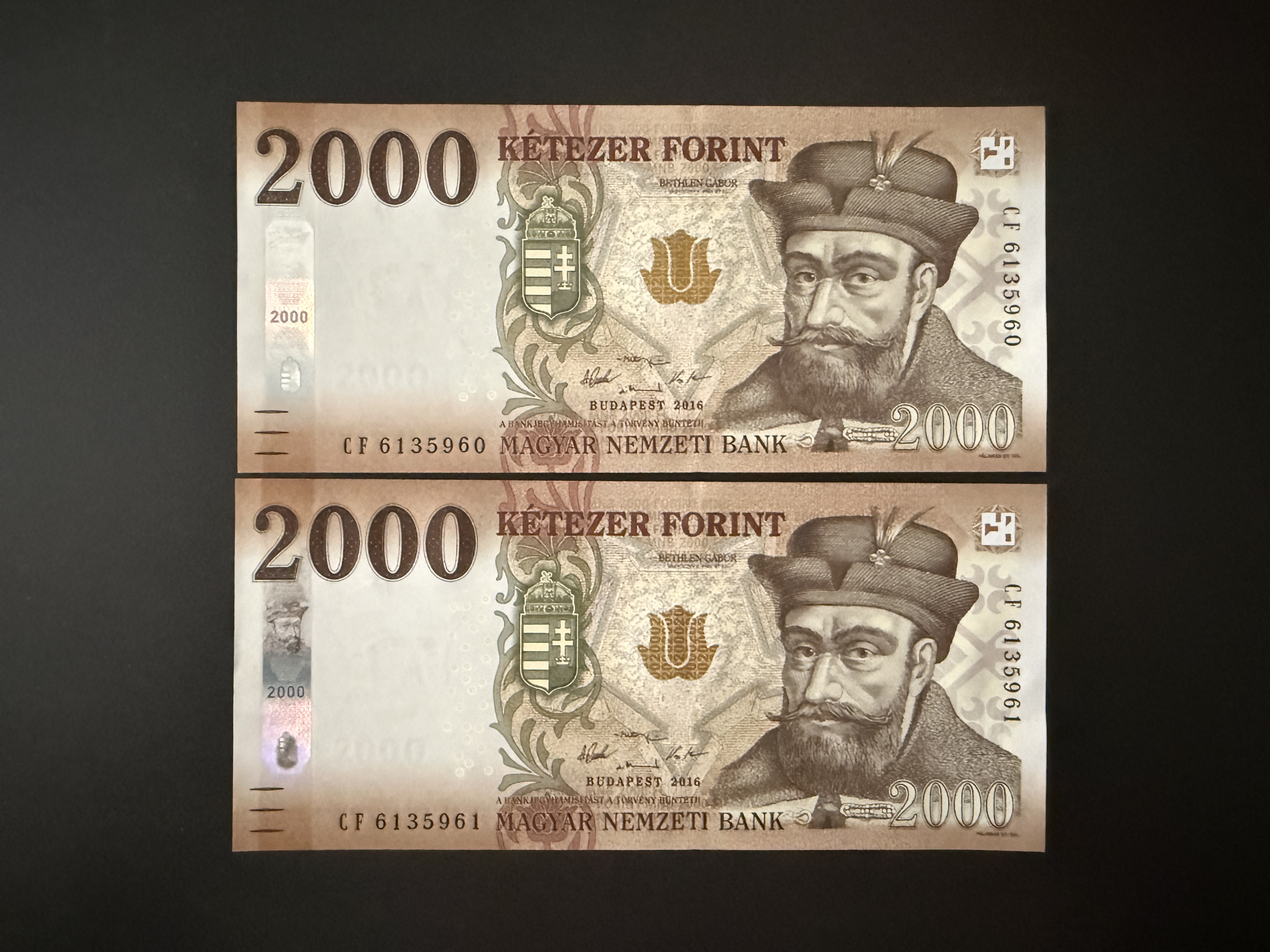 2000 Forint UNC 2016 sorszámkövető 2db CF Adamo F62.5