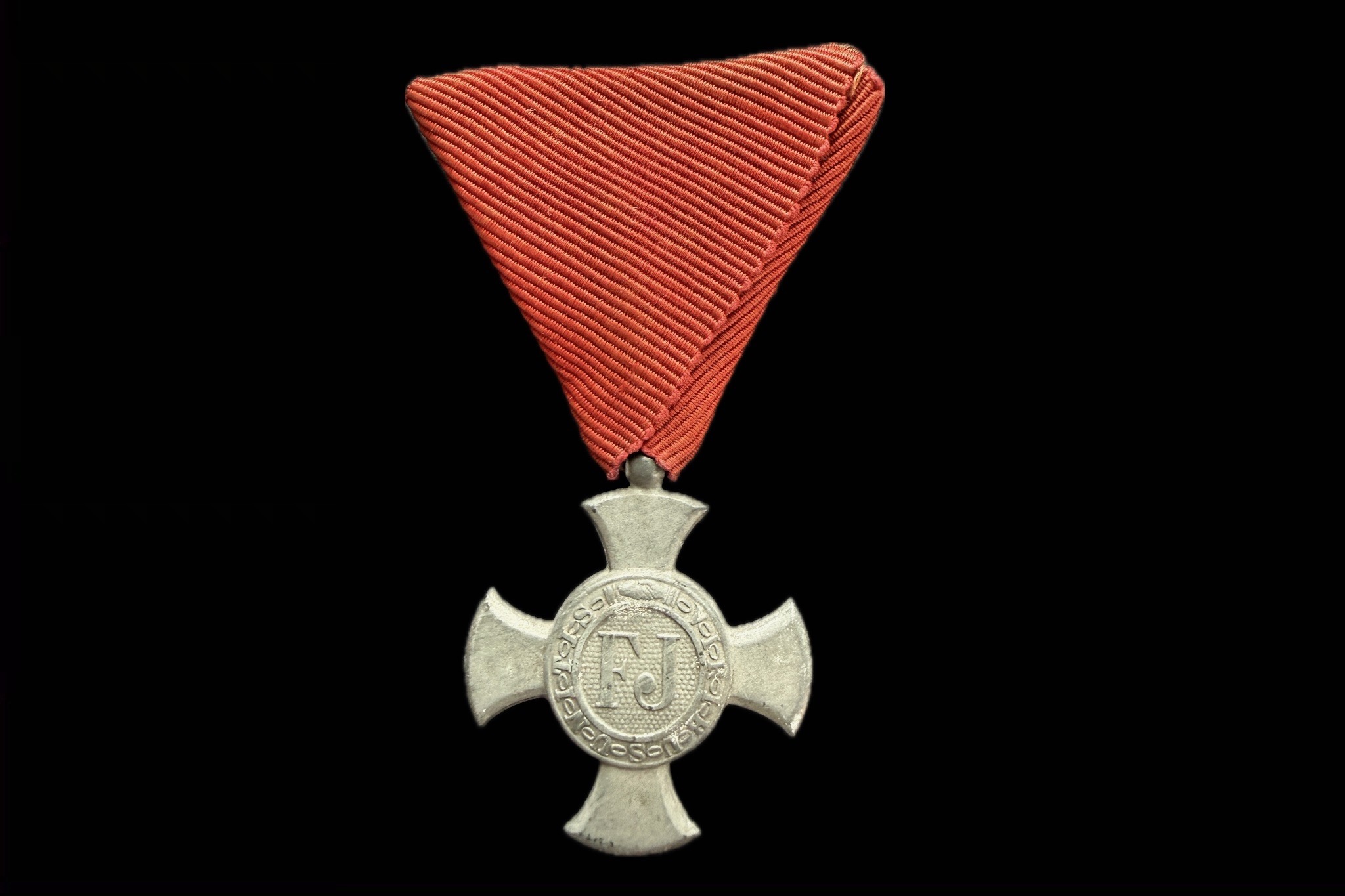 Ferenc József Vas Érdemkereszt mellszalagon