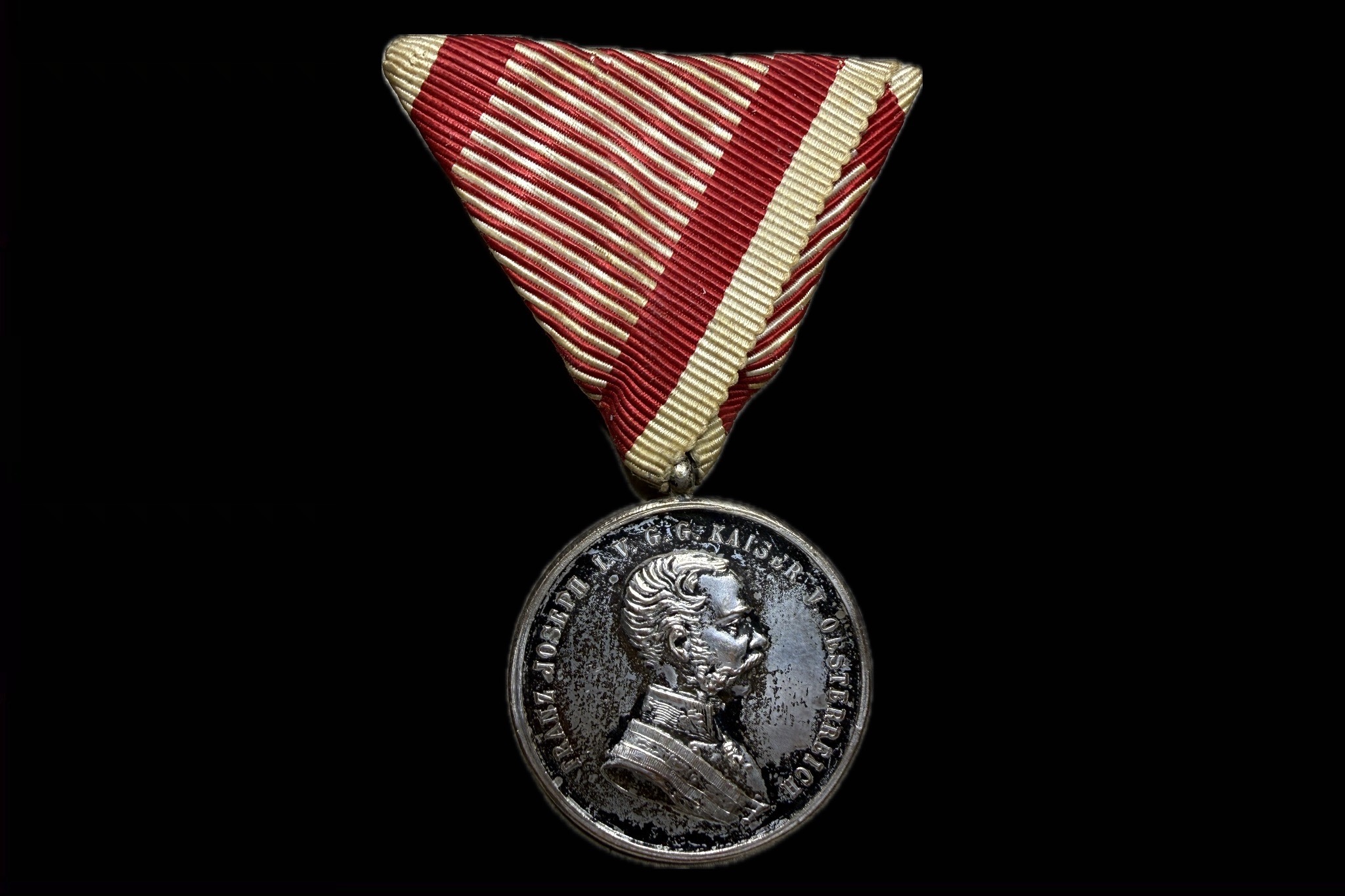 Ferenc József Vitézségi ezust érem II.osztály mellszalagon