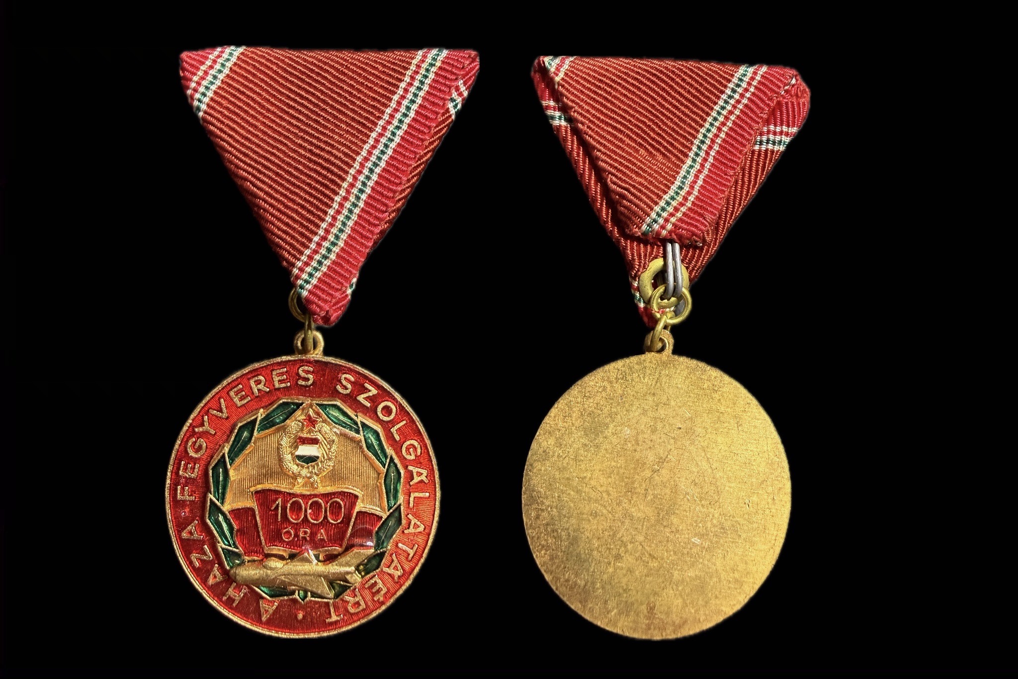 Szolgálati Érdemérem 1000 repült óra után zománcozott  kitüntetés mellszalagon