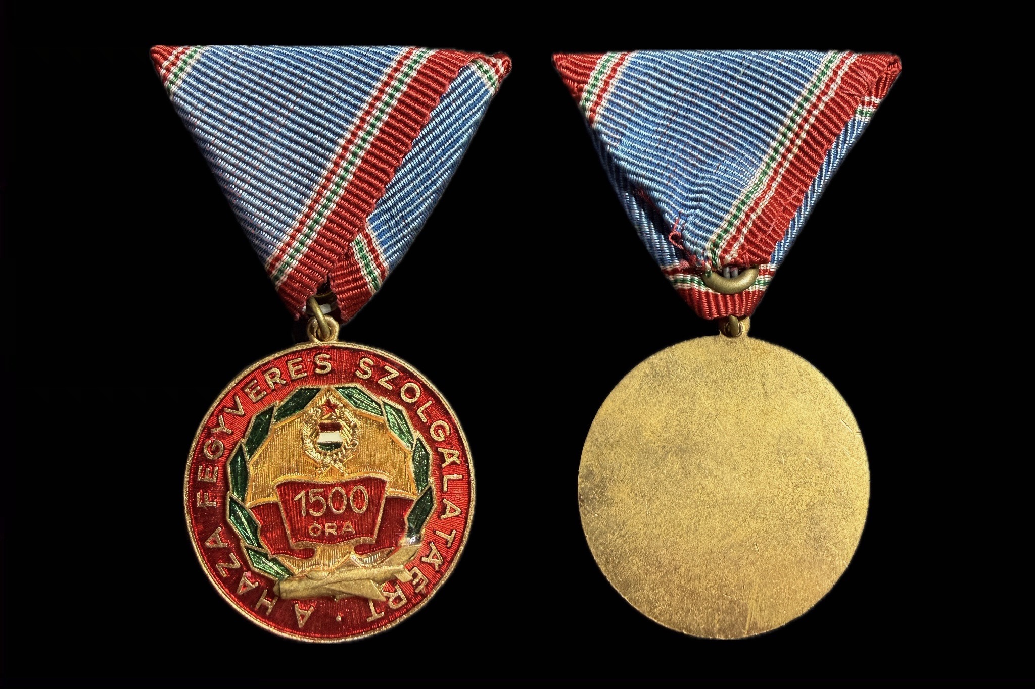 Szolgálati Érdemérem 1500 repült óra után zománcozott  kitüntetés mellszalagon