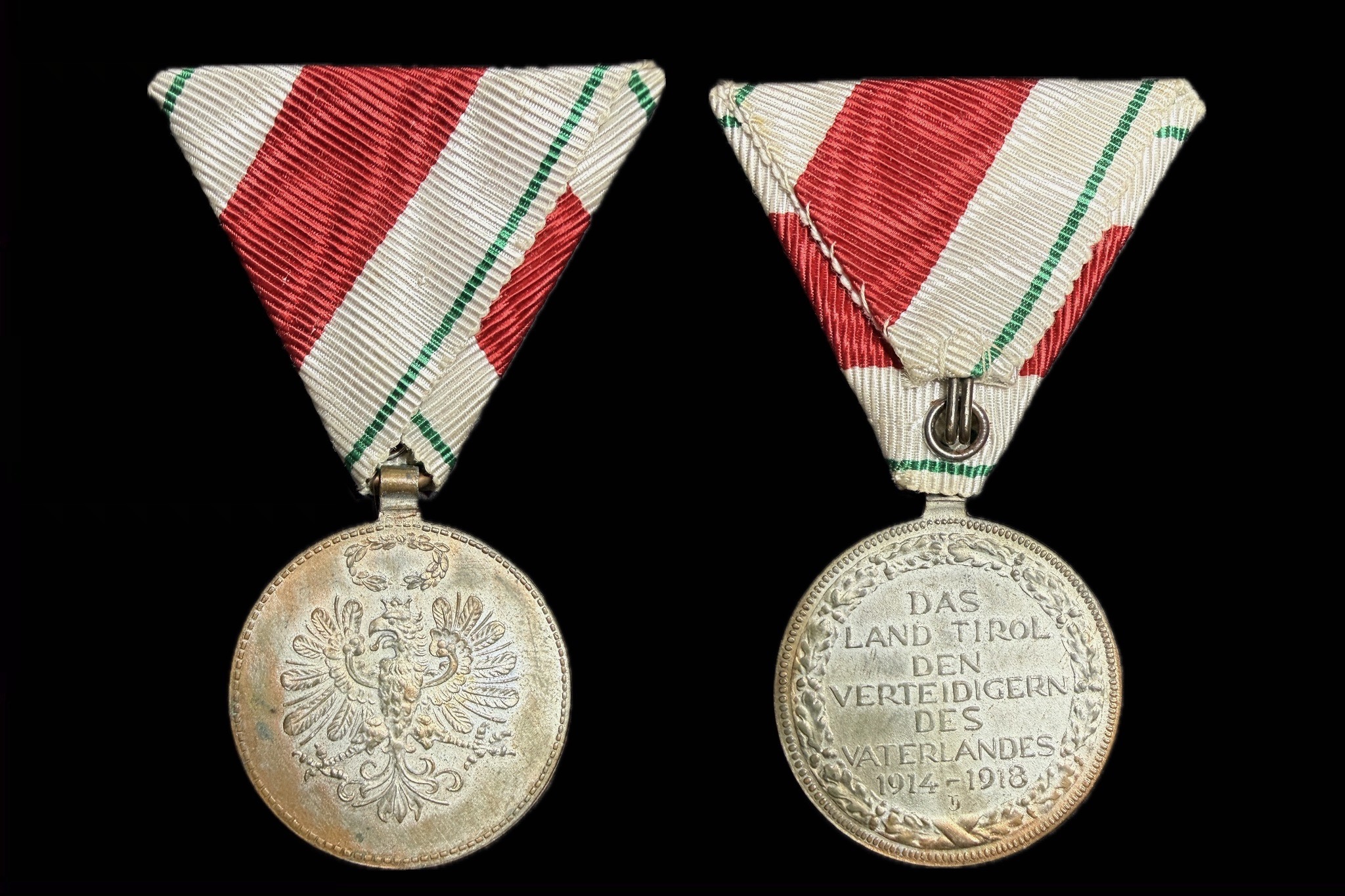 Tiroli Háborús kitüntetés Ezüst Érdemrend érem