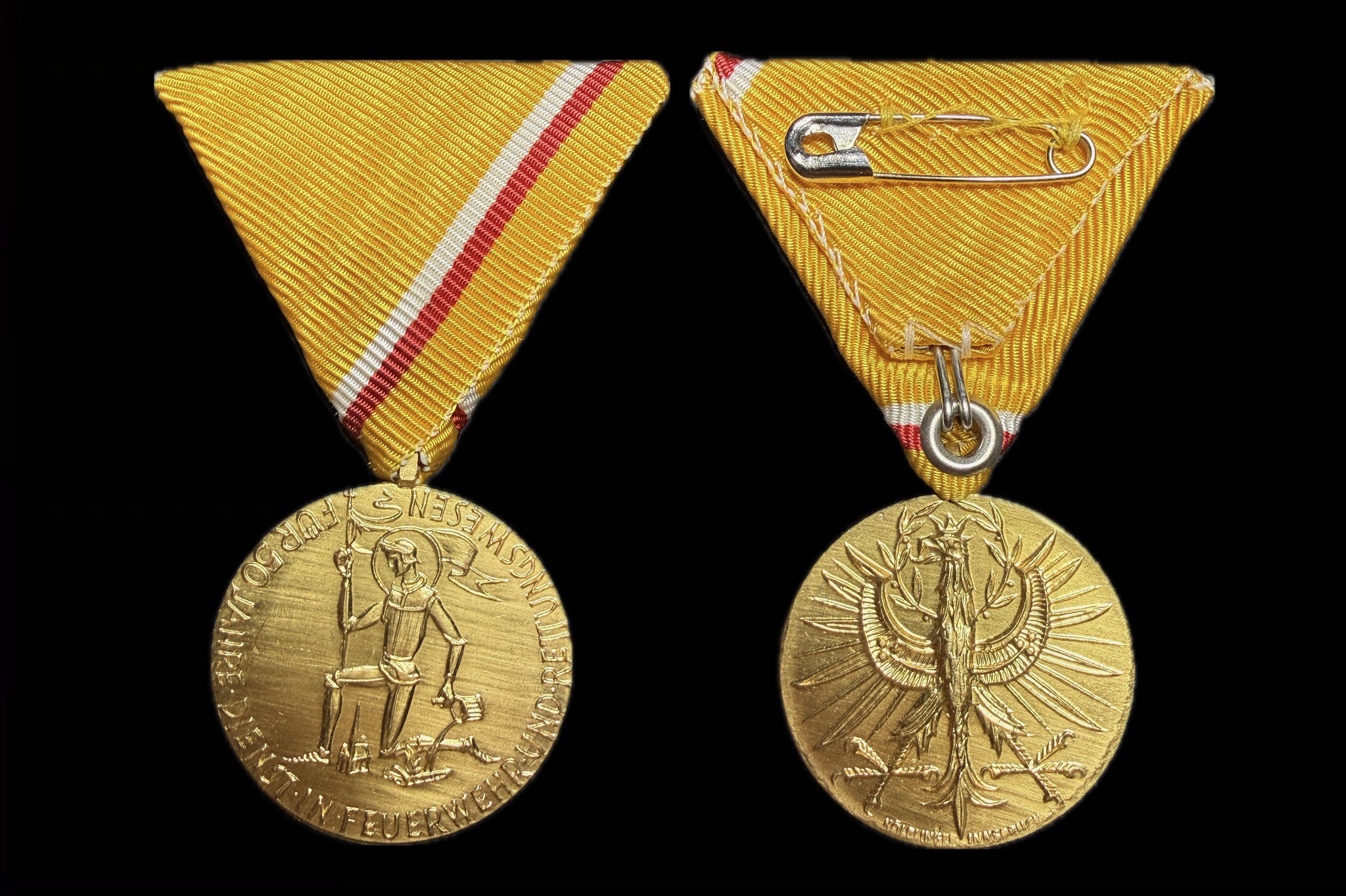 Osztrák Tűzoltó Szolgálati kitüntetés Arany Érdemérem 