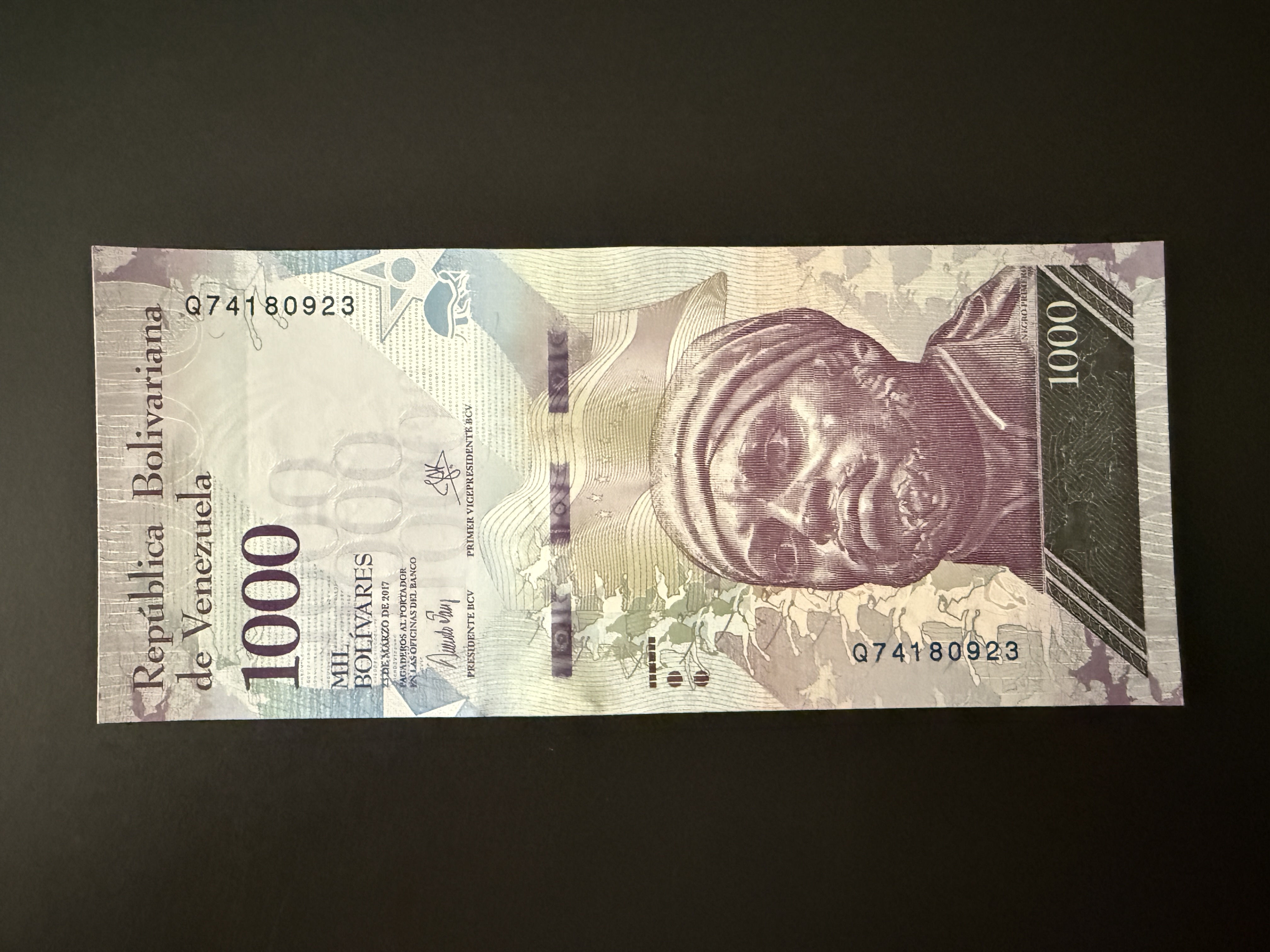 VENEZUELA 1000 Bolivares 23.3.2017 (P.95) UNC