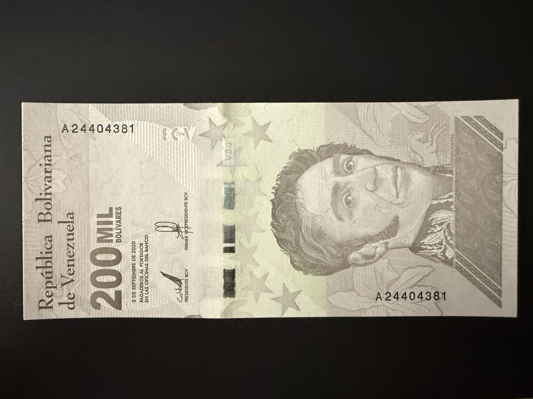 VenezuelVenezuela 200 MIL Bolivares 3.9.2020 (P.112) UNCa 200 MIL Bolivares 3.9.2020 (P.112) UNC