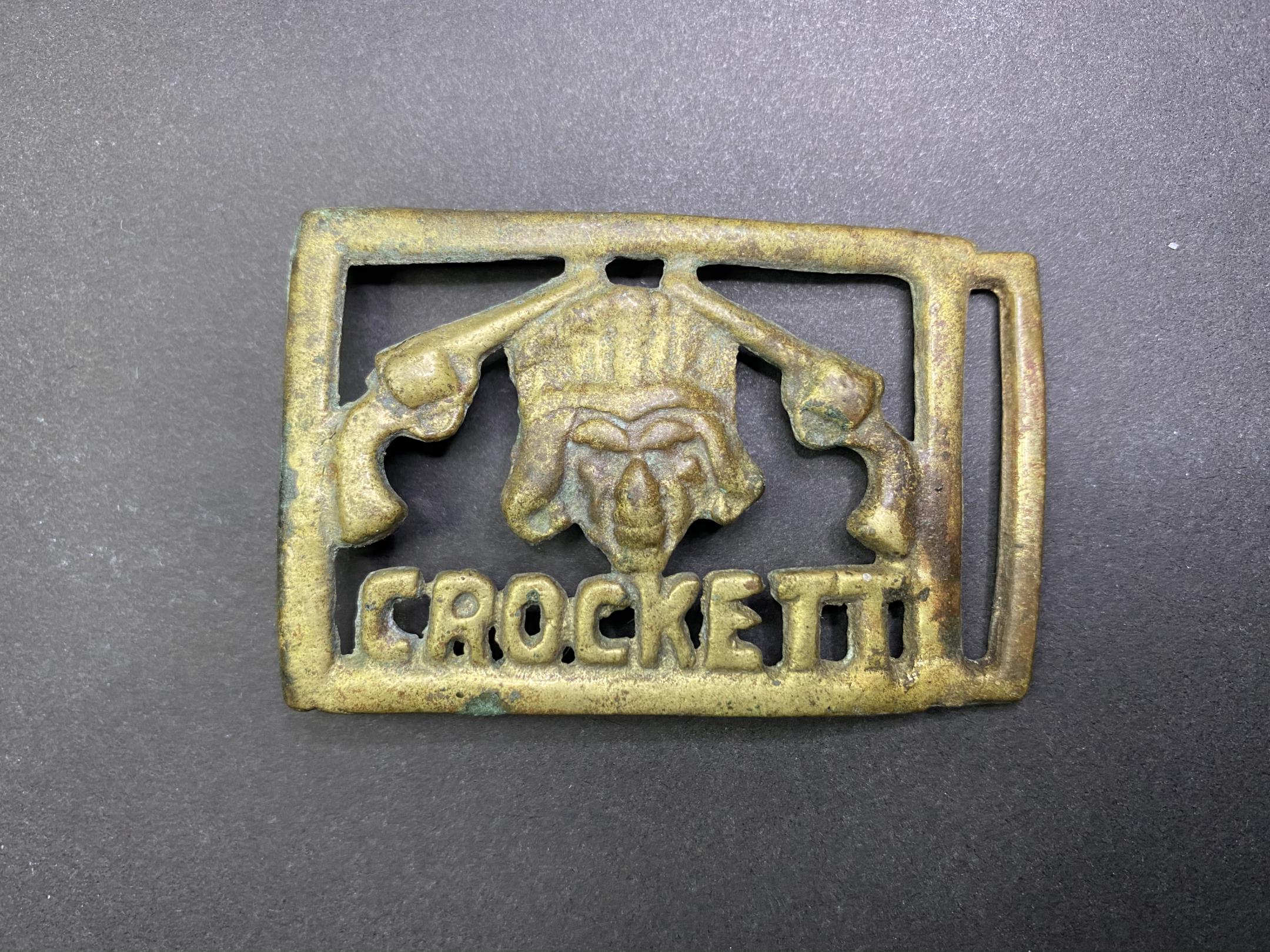 Crockett öntött övcsat játéktartozék a 80-as évekből