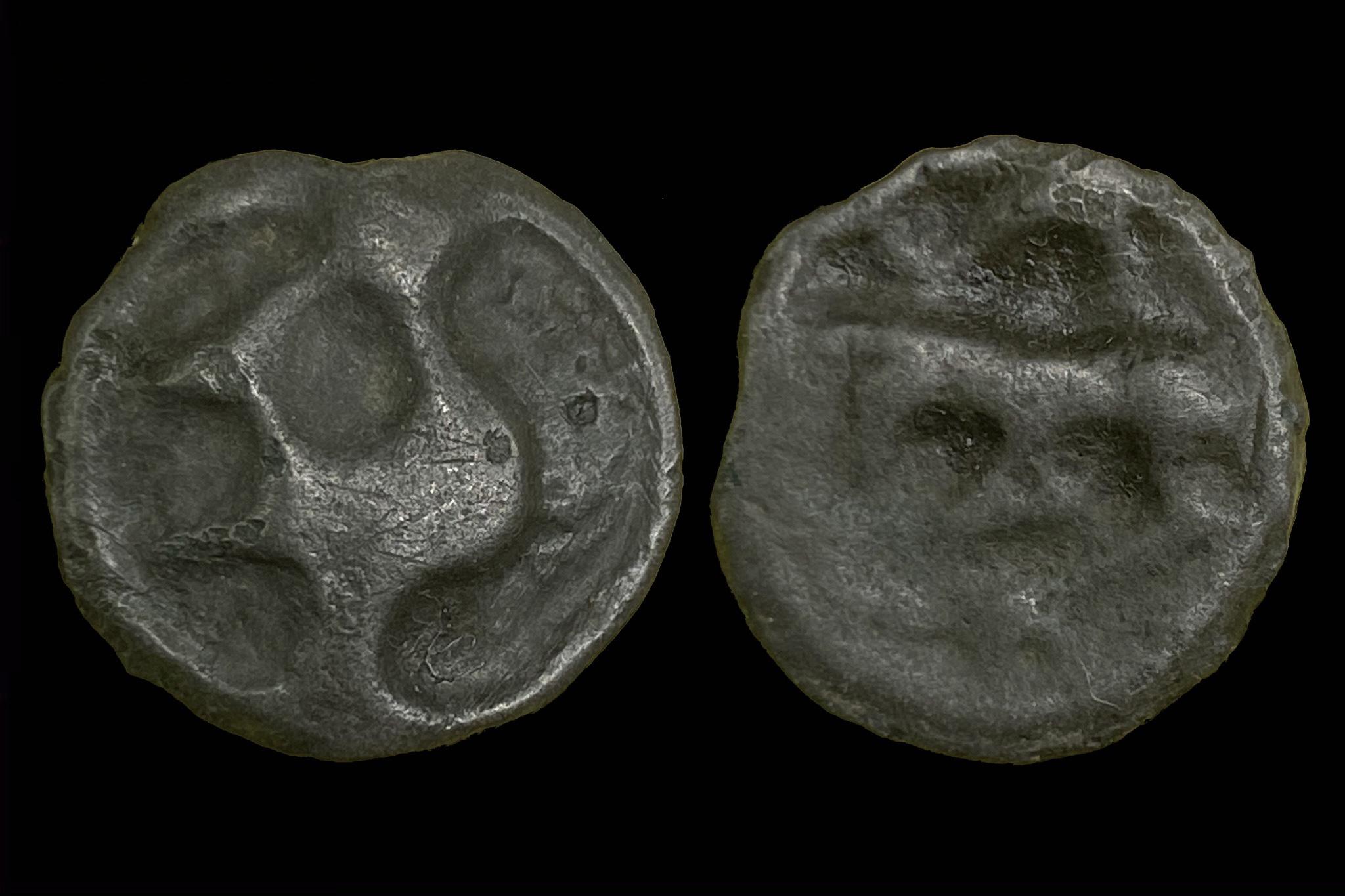 Kelta Gall-Belga Turones típus (i.e. I.század) potin BMC301 Pedigre R. Chevallier (1922-2015) gyűjteménye