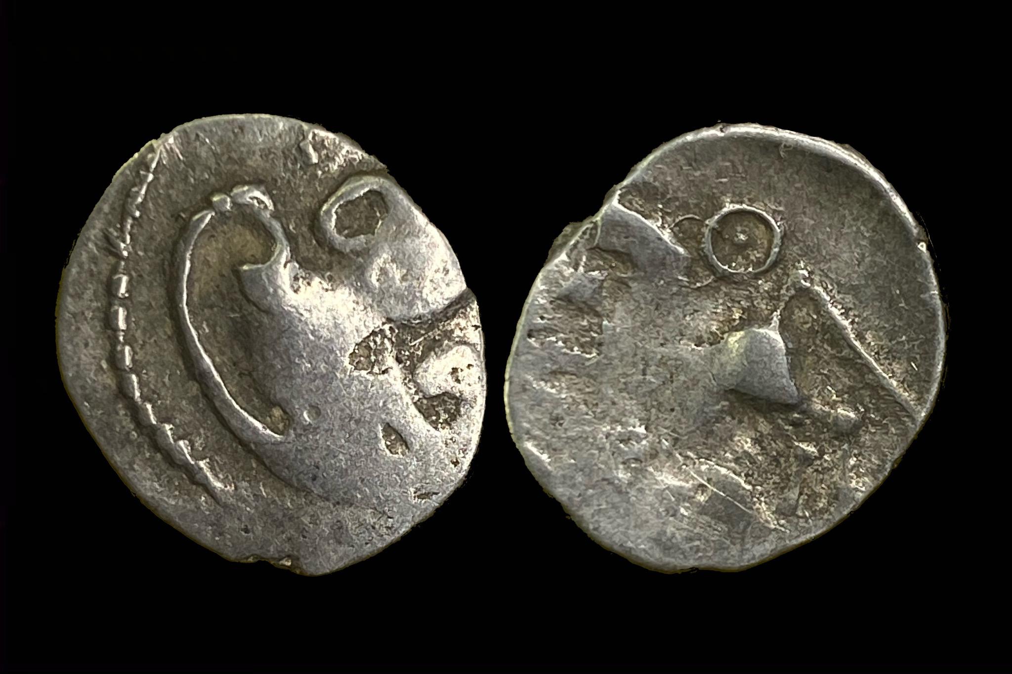 Aedui Kelta (i.sz.80-50) Quinarius (féldénár) D&T 3189; SLM 556.