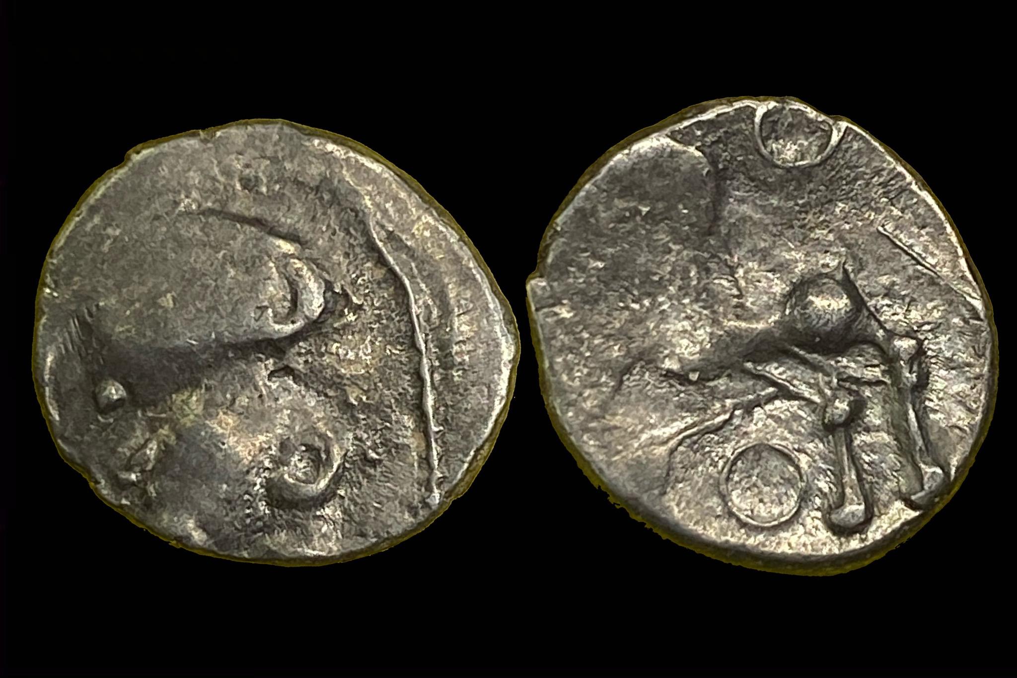 Aedui Kelta (i.sz.80-50) Quinarius (féldénár) D&T 3189;SLM 556.