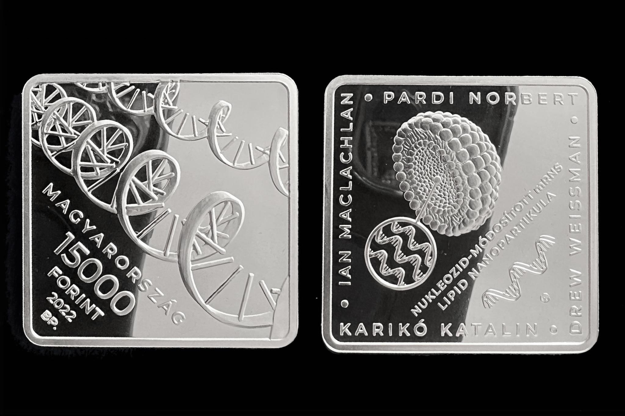 2022. évi Az mRNS alapú vakcinák alapjául szolgáló magyar találmány silver emlékérme, proof UNC prospektussal