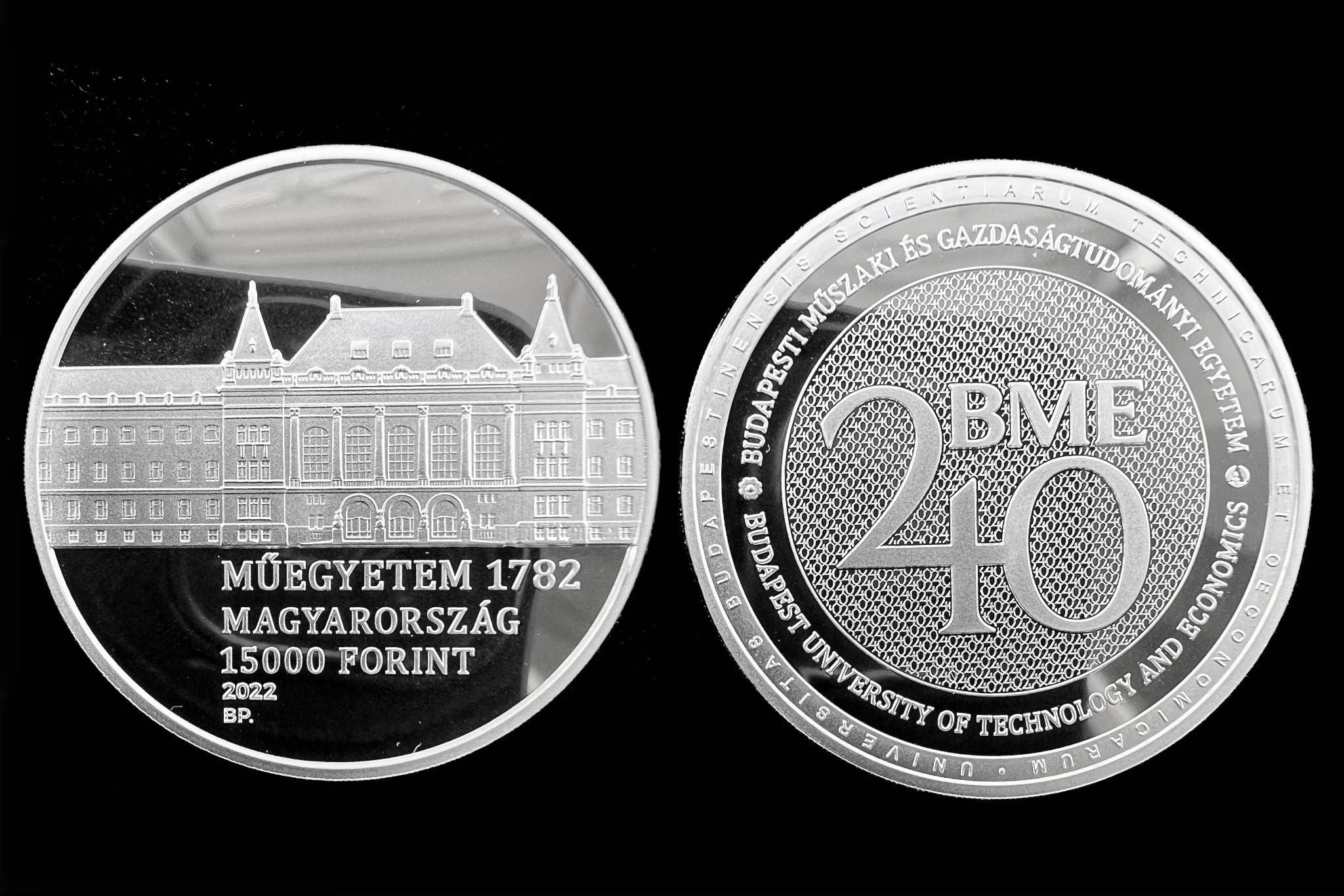 2022. évi Budapesti Műszaki és Gazdaságtudományi Egyetem silver emlékérme  UNC prospektussal
