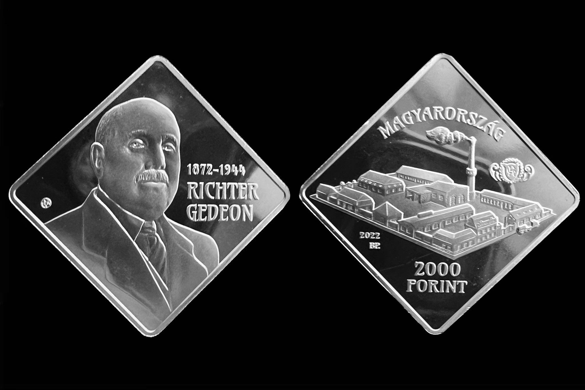 2022. évi Richter Gedeon színesfém emlékérme tükörfényes (Proof) UNC prospektussal