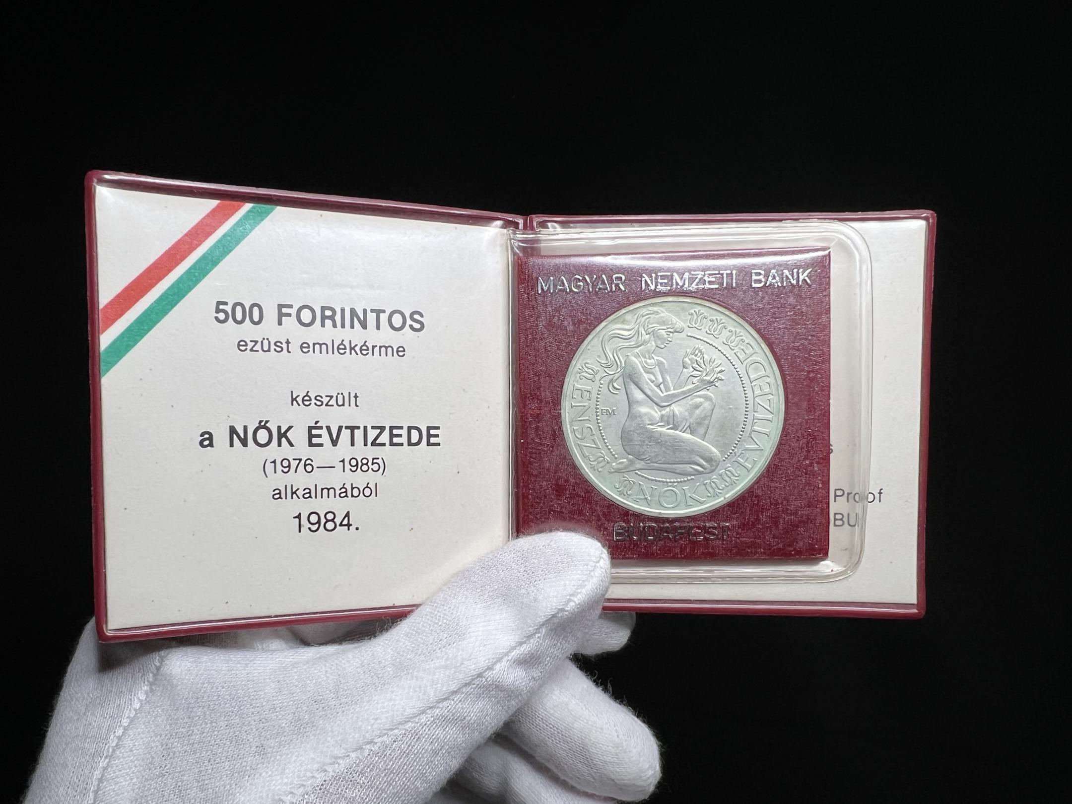 Nők évtizede 500 Ft (1984) emlékérme dísztokban 