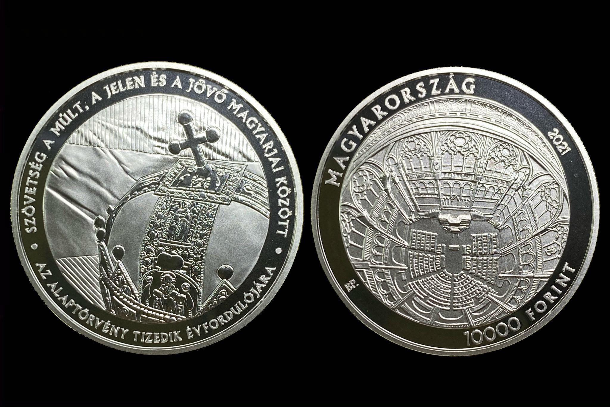 2021. évi 10 éves Magyarország Alaptörvénye silver emlékérme Proof UNC prospektussal