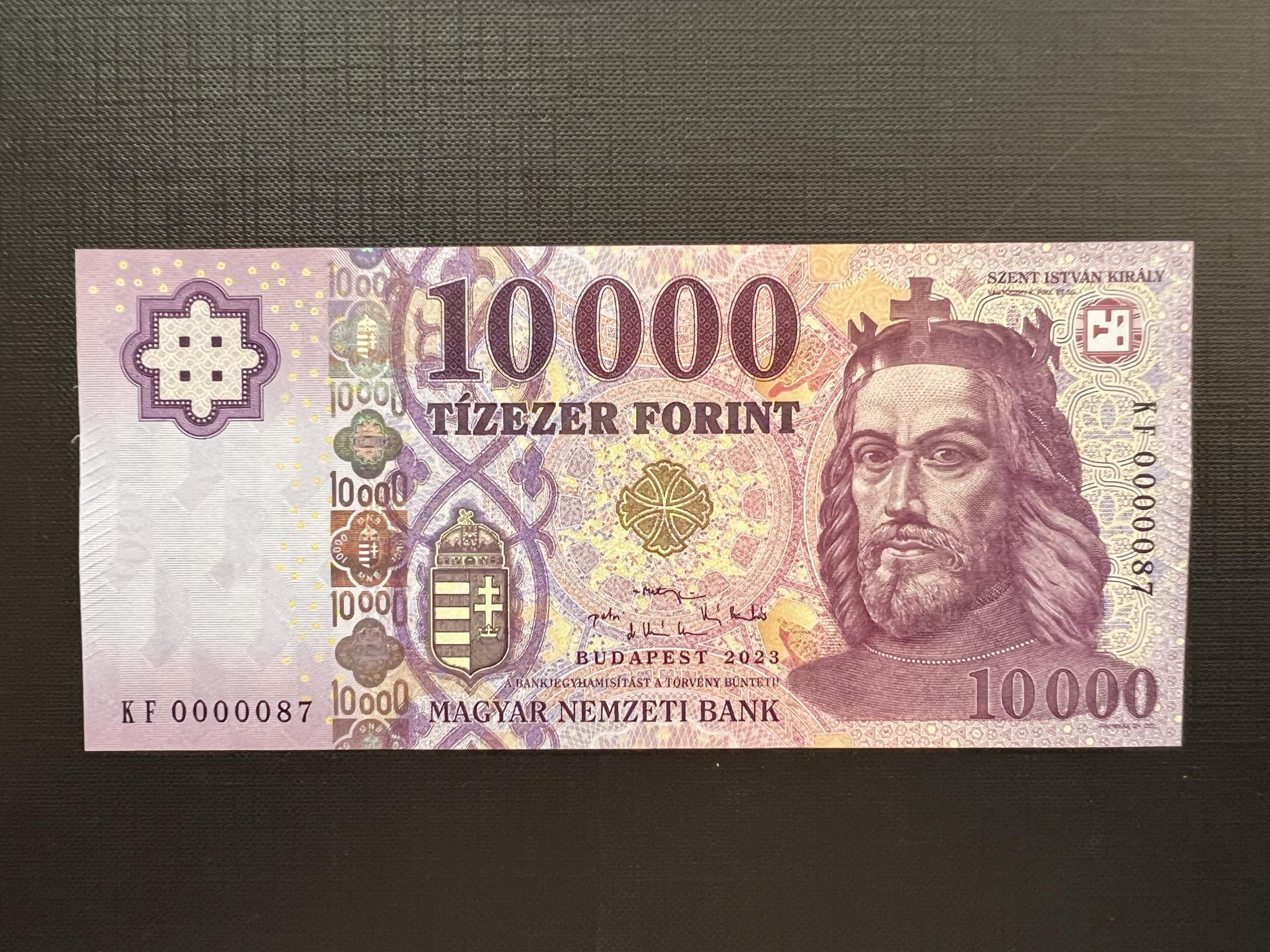 10000 Forint (2023) KF 00087 alacsony sorszám UNC