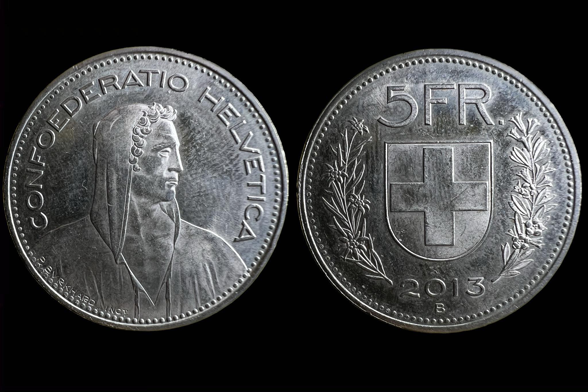 Svájc 5 Frank (2003) 