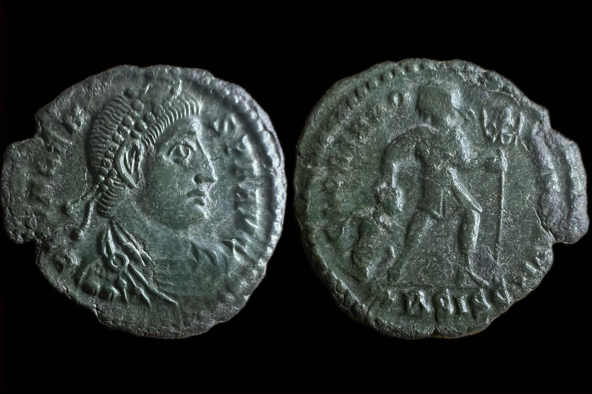 Valens (i.sz.364-378) AE RIC IX 5b