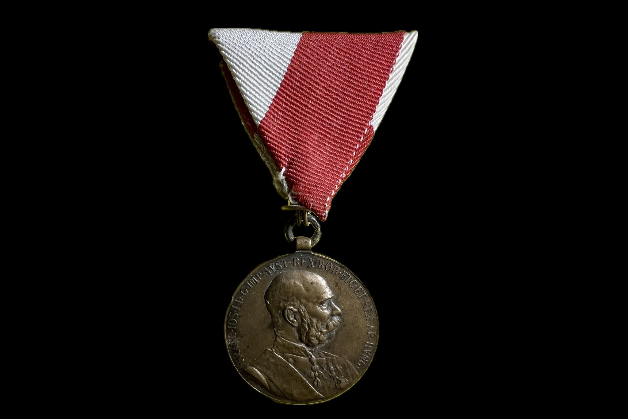 Ferenc József Jubileumi emlékérem a Polgári Állami Alkalmazottak számára 